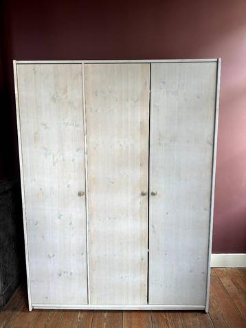 LIFETIME houten whitewash (kinder)kledingkast met 3 deuren beschikbaar voor biedingen
