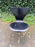 Ancienne chaise papillon conçue par Arne Jacobsen, Enlèvement, Utilisé