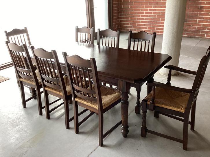 Massief eiken tafel en 8 stoelen, Huis en Inrichting, Tafels | Eettafels, Ophalen