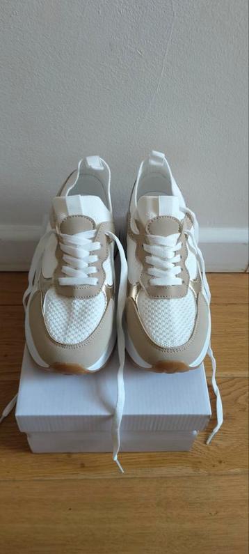 Beige sneakers maat 37 beschikbaar voor biedingen