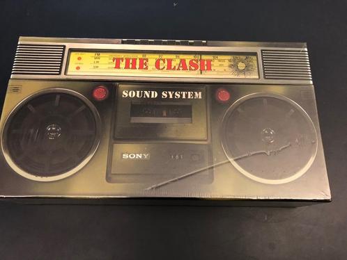 The Clash - Sound System - box 11 cd's + 1 dvd - NIEUW, Cd's en Dvd's, Cd's | Verzamelalbums, Nieuw in verpakking, Boxset, Ophalen of Verzenden