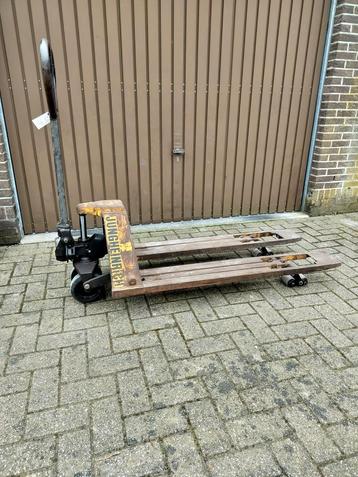 Transpalletten - pompwagens ( perfect in orde) beschikbaar voor biedingen