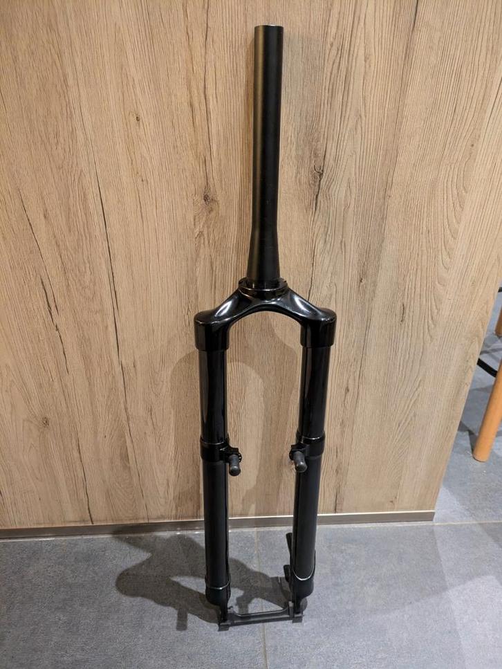 Montano Fork 29" Tapered Disk/V-Frein Carbon black, Fietsen en Brommers, Fietsonderdelen, Zo goed als nieuw, Mountainbike, Voorvork