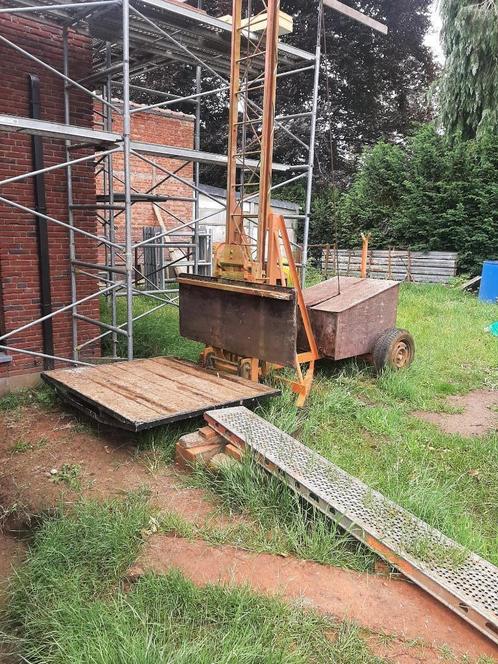 bouwlift op 220 V, Doe-het-zelf en Bouw, Lieren en Takels, Gebruikt, Elektrisch, Ophalen