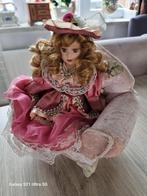 pop porcelaine décor met zetel rose, Ophalen of Verzenden, Zo goed als nieuw