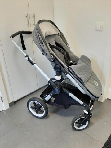 Poussette Bugaboo Fox avec tout accessoires 