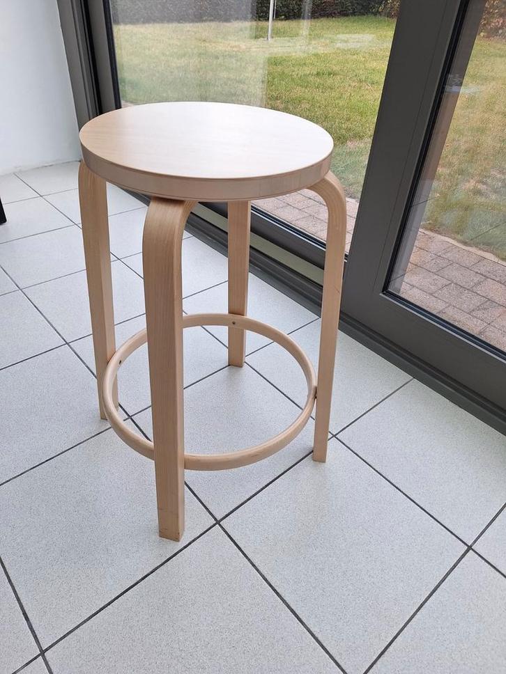 Tabourets haut de gamme Artek, Huis en Inrichting, Barkrukken, Zo goed als nieuw, Hout, Ophalen
