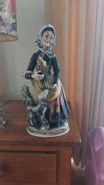 Capodimonte vrouwtje met hond, Ophalen