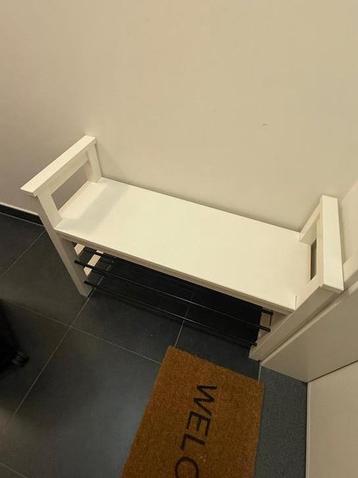 Banc avec rangement chaussures (Ikea - Hemnes) beschikbaar voor biedingen