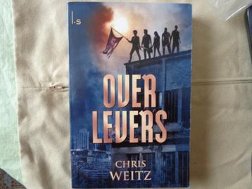 Chris Weitz  Overlevers beschikbaar voor biedingen