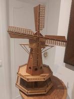 Groot houten model van een windmolen met muziekmechanisme., Hobby en Vrije tijd, Ophalen of Verzenden, Zo goed als nieuw