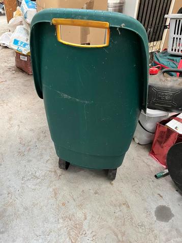 Strooiwagen met wielen beschikbaar voor biedingen