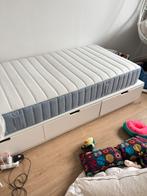 Mooi bed met 3 opberg- schuiven onderaan, inclusief matras, Ophalen, 90 cm, Wit, Nieuw