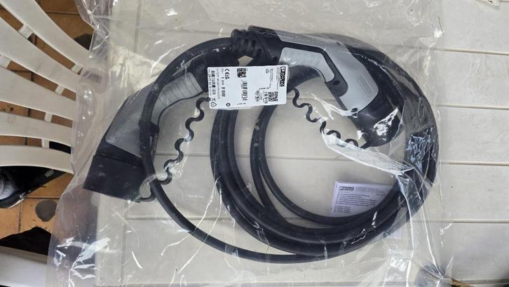 Cable de rechargement voiture 1, Auto-onderdelen, Elektronica en Kabels, Ophalen