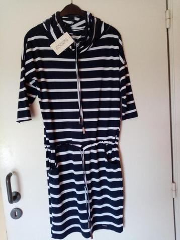 Numoco : nieuw donkerblauw wit gestreepte jurk kleed , mt M beschikbaar voor biedingen
