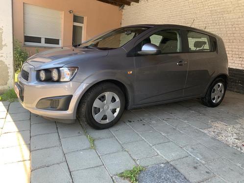 Chevrolet Aveo D 5p 2014 119500km 12 mois de garantie, Autos, Chevrolet, Entreprise, Achat, Aveo, ABS, Air conditionné, Bluetooth