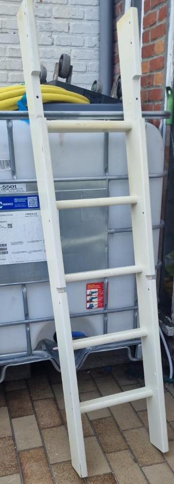 Gratis Ladder beschikbaar voor biedingen