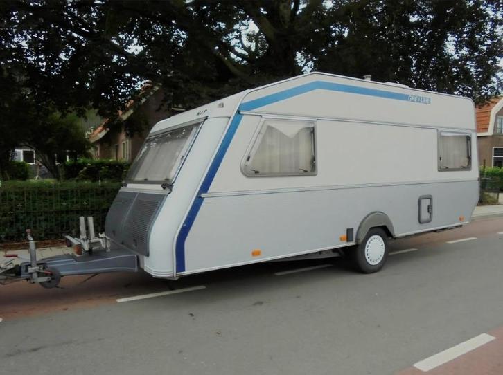 Nette caravan Kip Greyline met luifel, voortent en vast bed, Caravans en Kamperen, Caravans, Particulier, tot en met 4, 1000 - 1250 kg