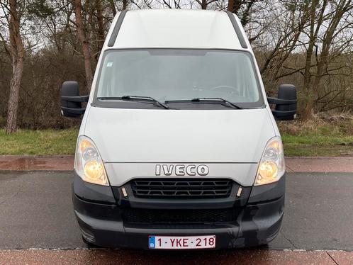 Iveco Daily 40c15 L3H2 3.0d Trekhaak 3.5T Airco, Auto's, Bestelwagens en Lichte vracht, Particulier, ABS, Airbags, Airconditioning