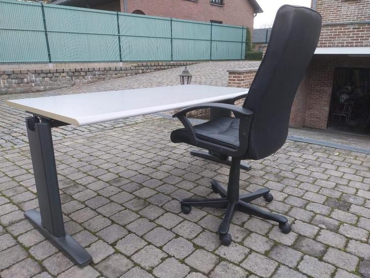 bureau met bureaustoel, Huis en Inrichting, Bureaustoelen, Gebruikt, Bureaustoel, Grijs, Ophalen