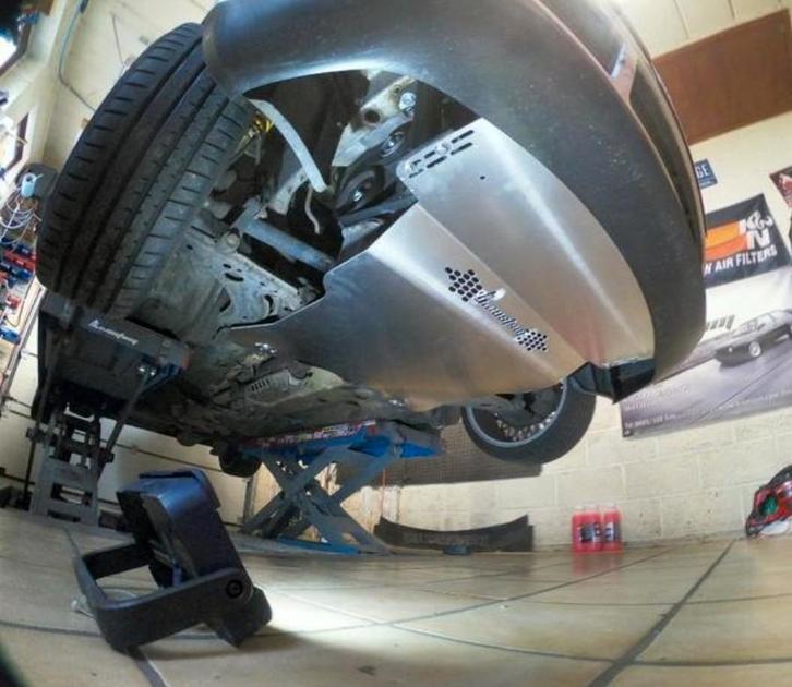 Skidplate bodemplaat VW Golf 4 bora Seat Leon, Auto-onderdelen, Ophanging en Onderstel, Seat, Volkswagen, Ophalen