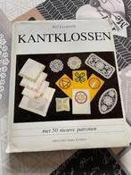 KANTKLOS BOEK MET 50 PATRONEN, Hobby en Vrije tijd, Ophalen of Verzenden, Zo goed als nieuw