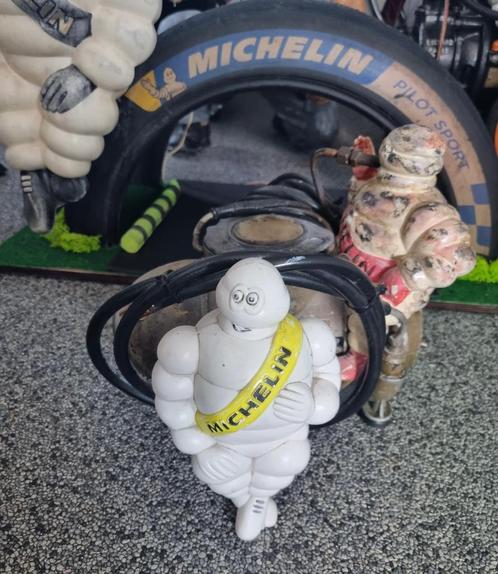 MICHELIN ~ BOURSE ~ MICHELIN `Bibendum POP, 1966 ~Bourse, Collections, Marques & Objets publicitaires, Utilisé, Autres types, Enlèvement ou Envoi