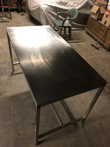 Table Inox  beschikbaar voor biedingen
