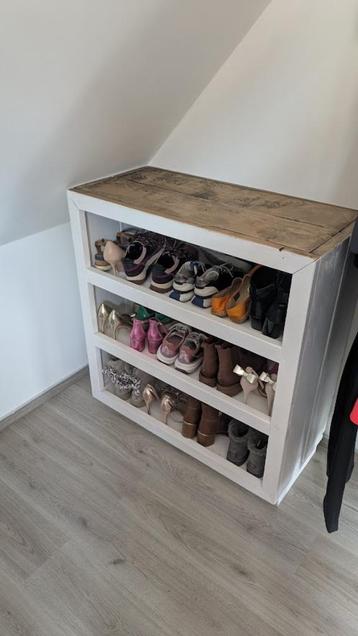 Te koop: Schoenenkast – praktisch & stijlvol! beschikbaar voor biedingen