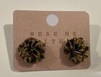 Bloemvormige oorbellen in stof, Handtassen en Accessoires, Oorbellen, Ophalen of Verzenden, Nieuw, Bruin, Knopjes of Stekers