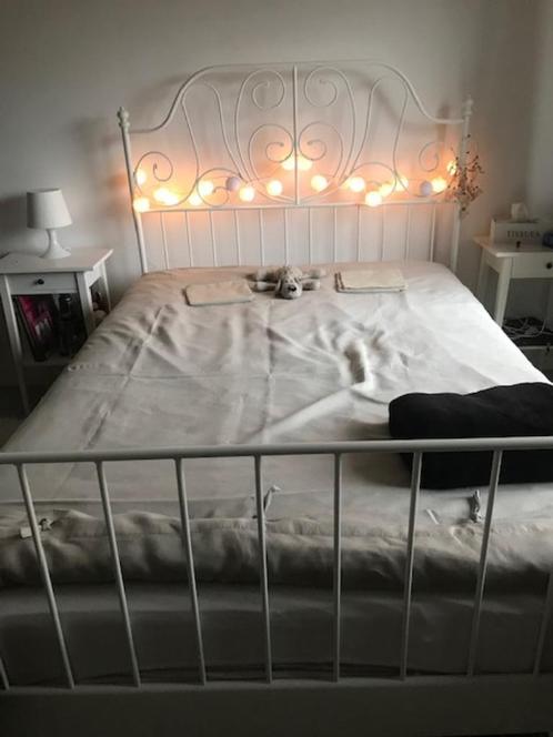 Bed met lattenbodem 120x200 cm, Huis en Inrichting, Slaapkamer | Bedden, Gebruikt, Twijfelaar, 120 cm, 200 cm, Metaal, Wit, Ophalen