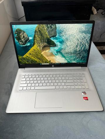 HP Laptop 17.3 inch – AMD Ryzen 5 - 512GB SSD – 8GB RAM beschikbaar voor biedingen