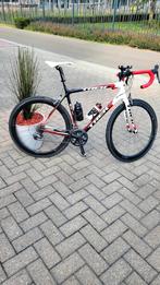 Racefiets TREK  0470 10 27 12    990 euro, Fietsen en Brommers, Ophalen, Zo goed als nieuw