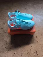 crampons enfant taille 36.5, Sports & Fitness, Envoi, Neuf