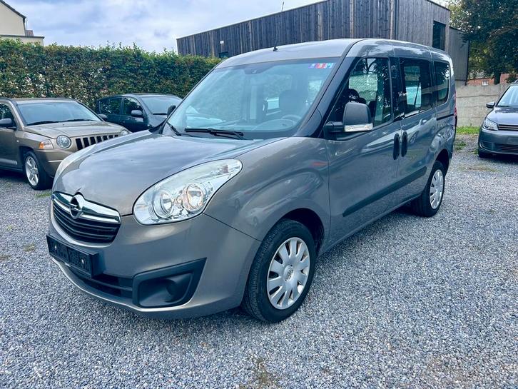OPEL COMBO 1.4 ESSENCE 70.KW. EURO 6B. AC. 5.Places., Auto's, Opel, Bedrijf, Te koop, Combo Tour, ABS, Airbags, Airconditioning
