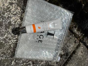 IMAGE Skincare Vital C Hydrating Anti-Aging Serum + Etui beschikbaar voor biedingen