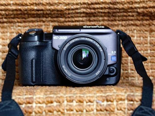 Olympus E-300 DSLR met Kodak CCD sensor; inclusief kitlens, Audio, Tv en Foto, Fotocamera's Digitaal, Zo goed als nieuw, Spiegelreflex