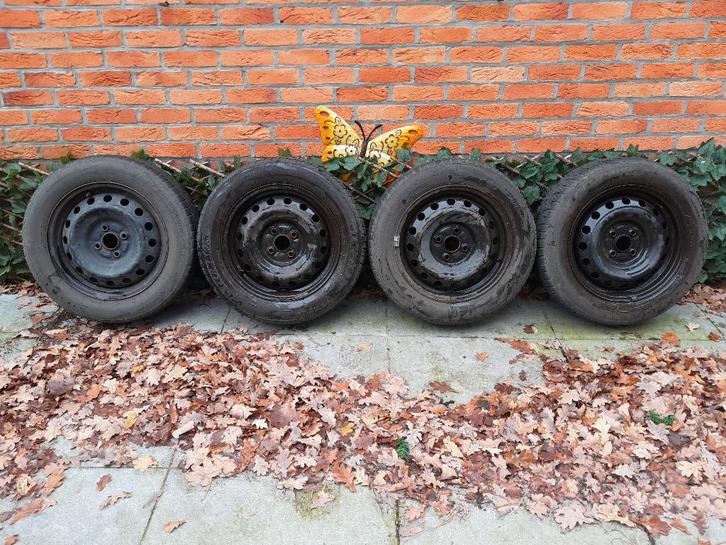Wielen Yaris, Auto-onderdelen, Banden en Velgen, Banden en Velgen, Winterbanden, 15 inch, 175 mm, Personenwagen, Gebruikt, Ophalen