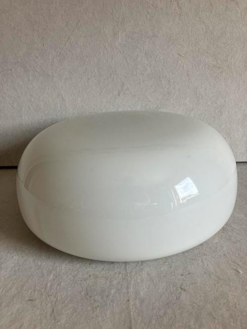 Gispen vintage plafonlamp of plafonnière met opaline glas, Huis en Inrichting, Lampen | Plafondlampen, Zo goed als nieuw, Glas