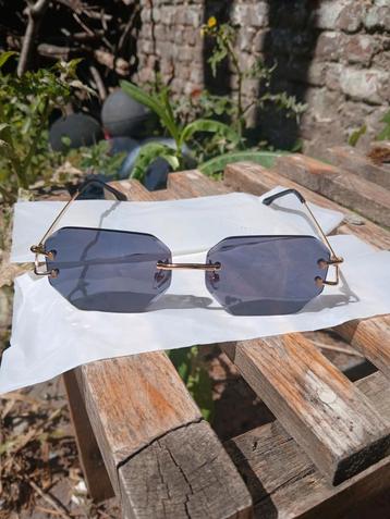 Cartier replica brillen  beschikbaar voor biedingen