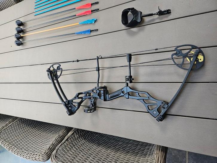 Compound boog, Sport en Fitness, Handboogschieten, Zo goed als nieuw, Pijlen, Ophalen