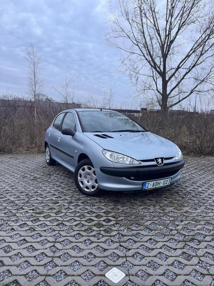 Peugeot 206 1.4 Air-Line Automaat,Airco,Bluetooth,…, Auto's, Peugeot, Bedrijf, Airbags, Airconditioning, Alarm, Bluetooth, Electronic Stability Program (ESP)