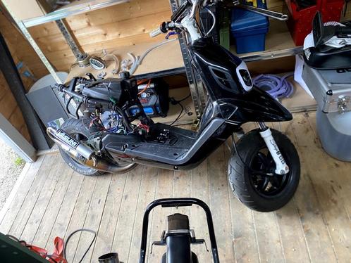 mbk booster 70cc, Fietsen en Brommers, Scooters | Yamaha, Zo goed als nieuw, Overige modellen, Klasse B (45 km/u), Tweetakt, Ophalen