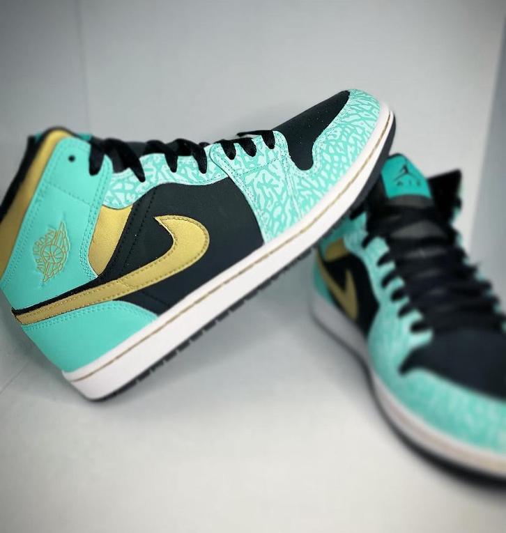 Air jordan 1 mid, Kleding | Heren, Schoenen, Nieuw, Sneakers, Overige kleuren, Verzenden