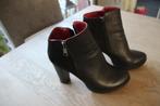 Boots noires, Enlèvement ou Envoi, Comme neuf, Boots et Botinnes, Noir