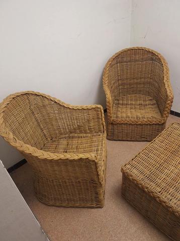 Salon en osier–4 pièces 2 fauteuils, 1 canapé, 1 table basse beschikbaar voor biedingen
