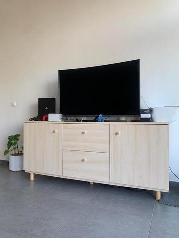 Kast/ Tv kast / bijkast/ vitrinekast /dressoirs / kasten beschikbaar voor biedingen
