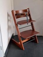 Stokke Tripp Trapp kinderstoel NIEUW MODEL in walnut, Ophalen, Zo goed als nieuw, Meegroeistoel, Stoelverkleiner