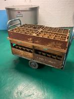 Vintage industriële wijnkarren met houten vakken, Ophalen