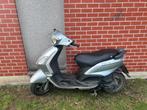 piaggio fly 25 start rijd met pap A klasse, Vélos & Vélomoteurs, Scooters | Piaggio, Enlèvement, Utilisé, Fly, Essence